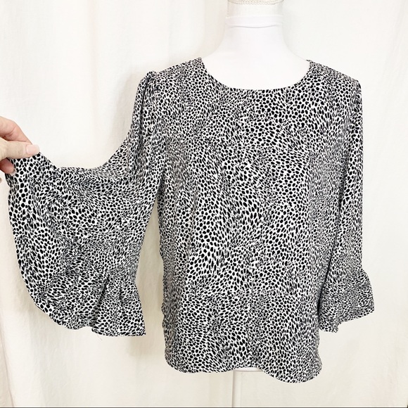 Apt. 9 Tops - Apt 9 Bell Sleeve Career Blouse NWOT Medium
